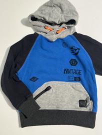Vingino hoodie voor jongen van 3 jaar met maat 98