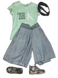 Calvin Klein t-shirt voor meisje van 4 jaar met maat 104