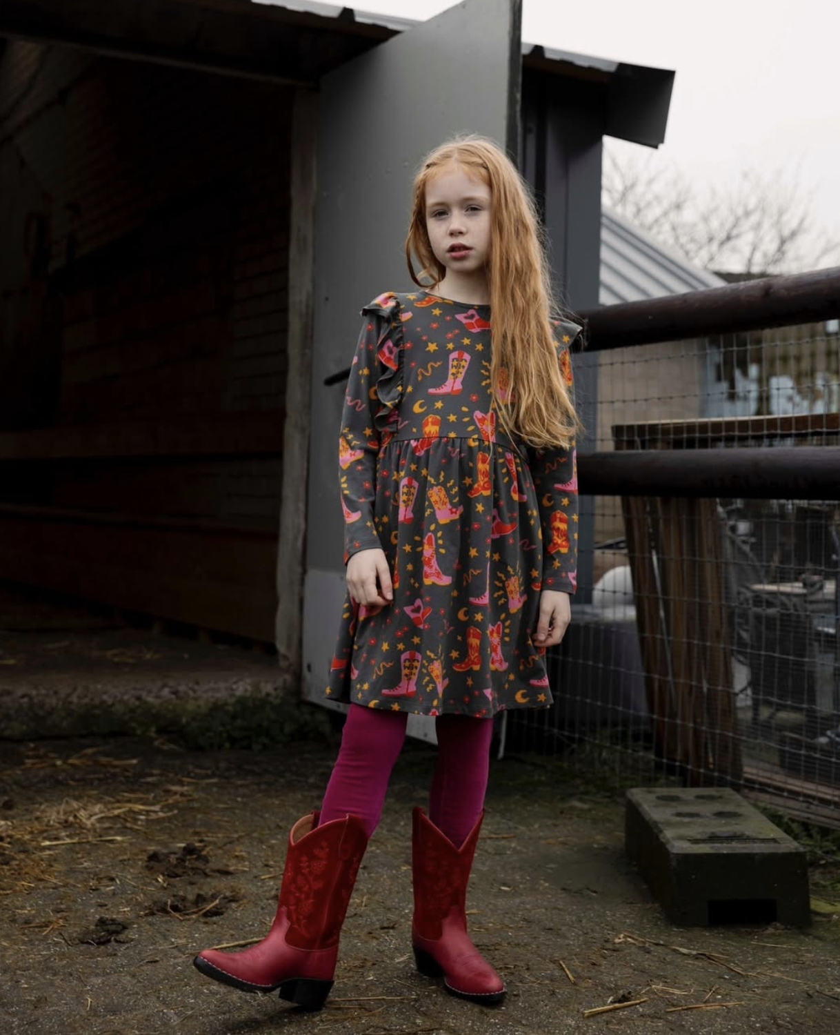 Ammehoela jurkje voor meisje van 6  / 8 jaar met maat 116 / 128