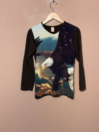 Wild longsleeve voor jongen van 7 / 8 jaar met. maat 122 / 128