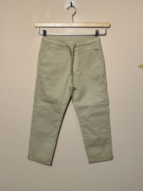 The New broek voor jongen van 7 / 8 jaar met maat 122 / 128