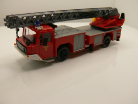 Preiser1:87 H0 vrachtwagen Magirus turntable ladder DLK 23-12 Feuerwehr München ovp 35012