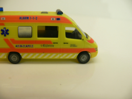 Herpa 1:87 HO ZEER EXCLUSIEF !! Mercedes Benz  ambulance Kijlstra Drachten Oosterwolde SAF 200033