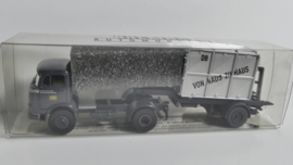 Brekina 1:87 H0 vrachtwagen Mercedes container Von Haus zu Haus DB ovp 48011