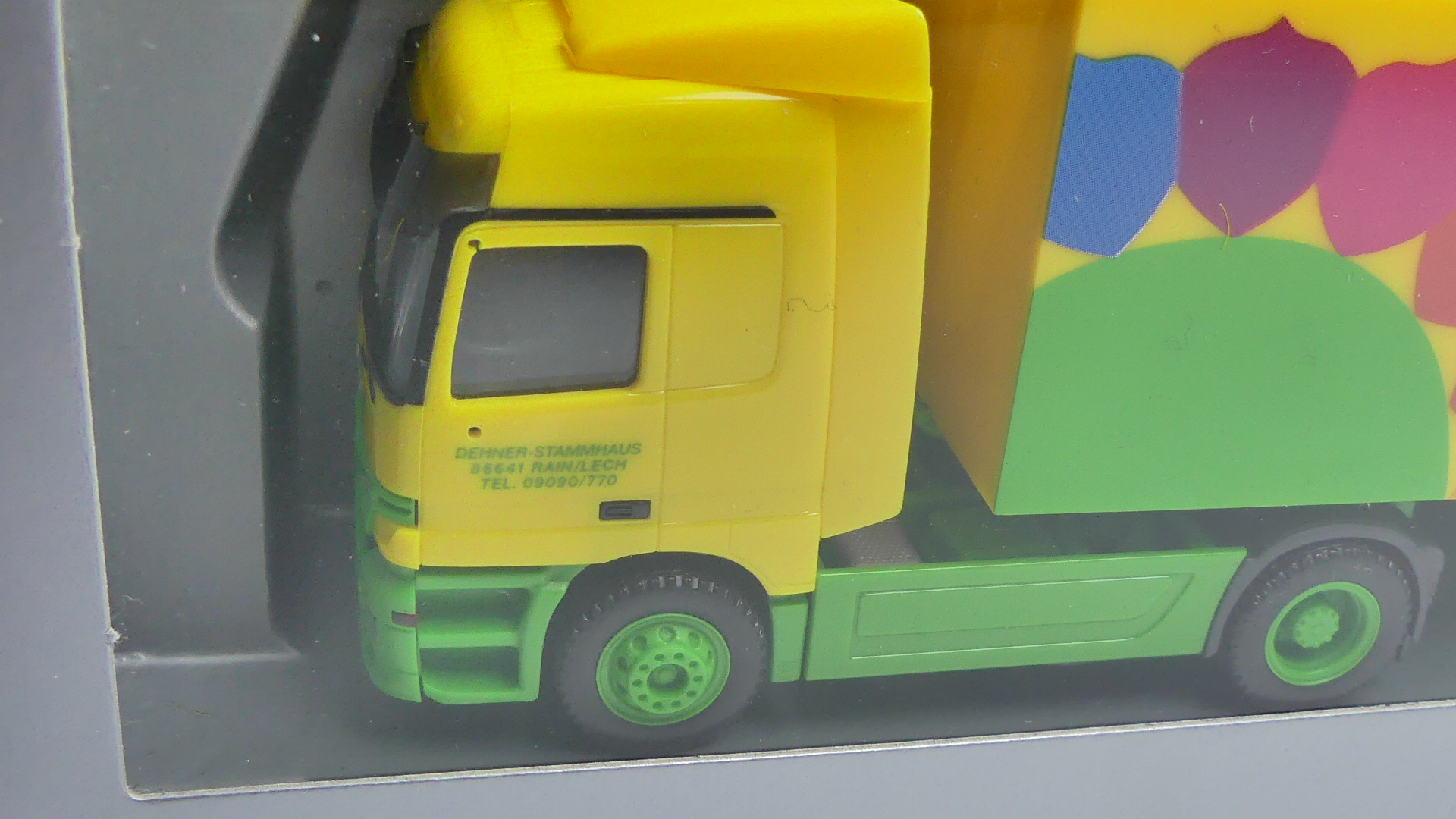 Herpa 1:87 H0 vrachtwagen  Mercedes Actros Dehner Garten-Center ovp