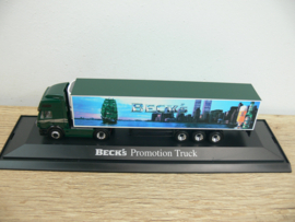 Herpa vrachtwagen 1:87 Exclusivmodell Mercedes Benz Actros Beck's New York