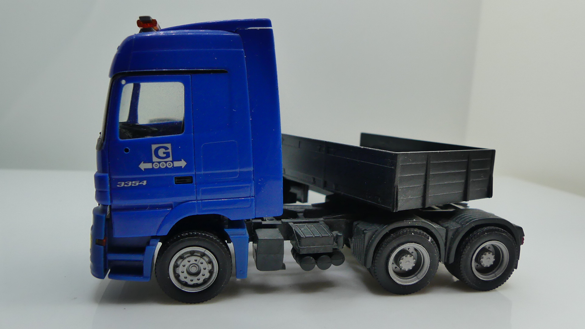 1:87 H0 Vrachtwagen Mercedes Goldhofer dieplader