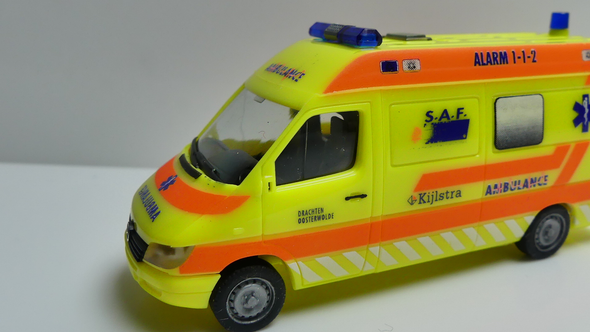 Herpa 1:87 H0 Mercedes Benz Sprinter Ambulance KIJLSTRA Drachten Oosterwolde ZEER Zeldzaam! SAF 200033