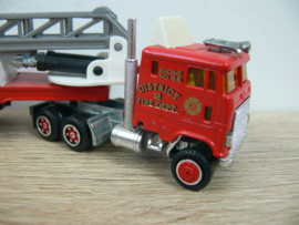 Majorette Vrachtwagen Mack? USA Truck Fire department District 2 ladderwagen