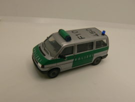 Herpa 1:87 H0 Polizei  VW Transporter F10 450 Freiburg 045353