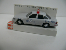 BUSCH1:87 H0  Ford Crown Victoria Rhode State Police USA ovp 49087