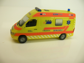 Herpa 1:87 HO ZEER EXCLUSIEF !! Mercedes Benz  ambulance Kijlstra Drachten Oosterwolde SAF 200033