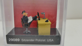 Preiser H0 zittende politieagent USA ovp 29089