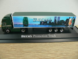 Herpa vrachtwagen 1:87 Exclusivmodell Mercedes Benz Actros Beck's New York