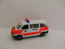 AWM 1:87 VW Transporter T4  Polizei ovp 72186