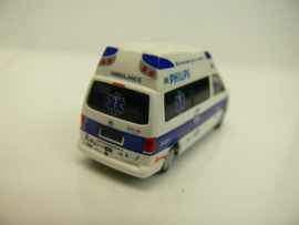 Rietze 1:87 HO VW T5 Ambulancezorg Service Medical Bij een accident zijn we er meteen ovp 51815