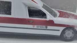 Herpa 1:87 H0 Mercedes Benz W210 Binz Rettungsdienst Ambulance ovp 045780