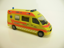 Herpa 1:87 HO ZEER EXCLUSIEF !! Mercedes Benz  ambulance Kijlstra Drachten Oosterwolde SAF 200033