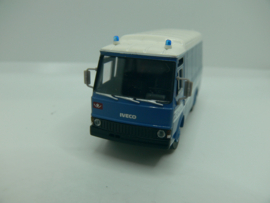 Brekina 1:87 H0  Iveco Polizia 34520