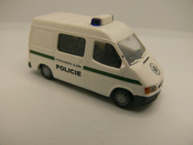 Rietze 1:87 H0 Ford Transit POLICIE PYROTECHNICKA SLUZBA Tsjechië 50680