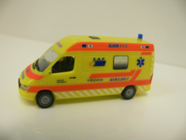 Herpa 1:87  ZEER EXCLUSIEF !! Mercedes Benz  ambulance Kijlstra Drachten Oosterwolde SAF ovp 200033