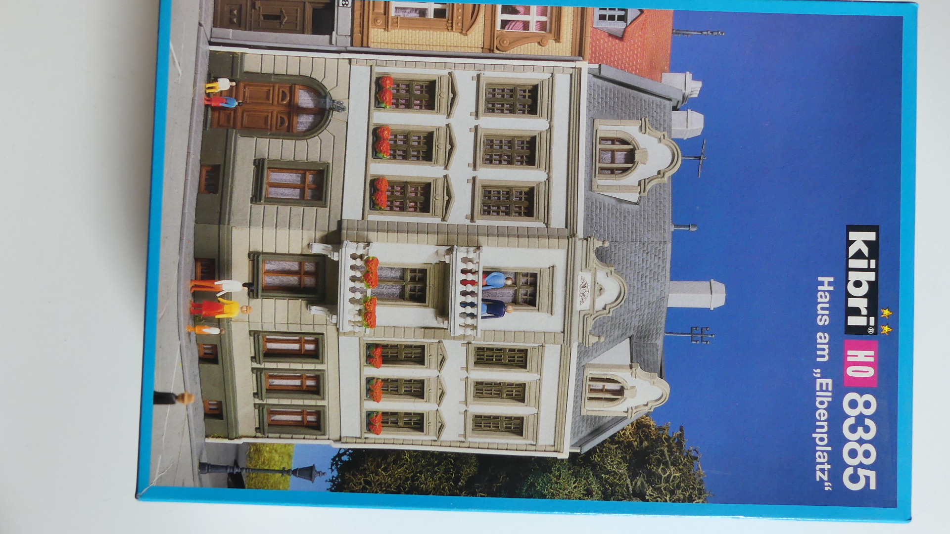 Kirbi 1:87 H0 bouwdoos Haus am Elbenplatz ovp 8385