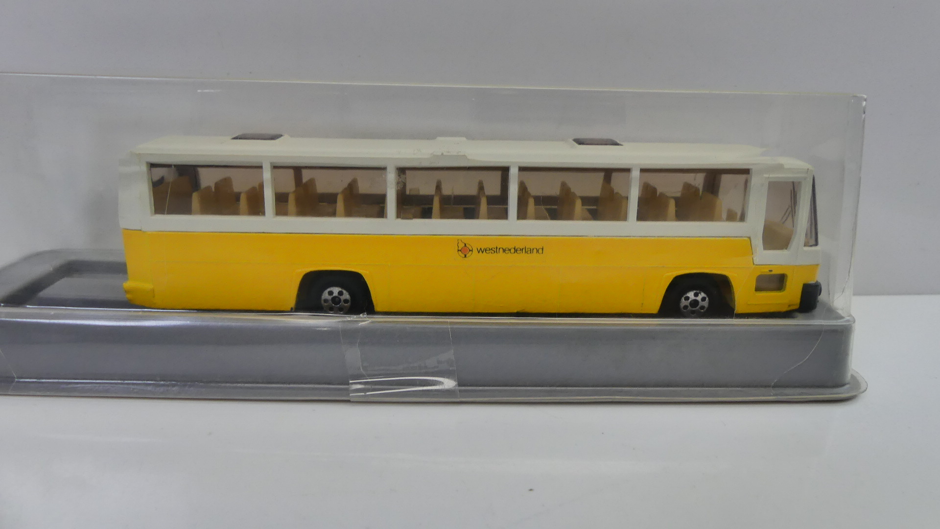 Efsi 1:87 H0 Mercedes bus opdruk  West Nederland ovp