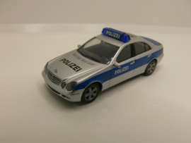 Herpa 1:87 H0 Polizei  Mercedes E klasse Hamburg 045926