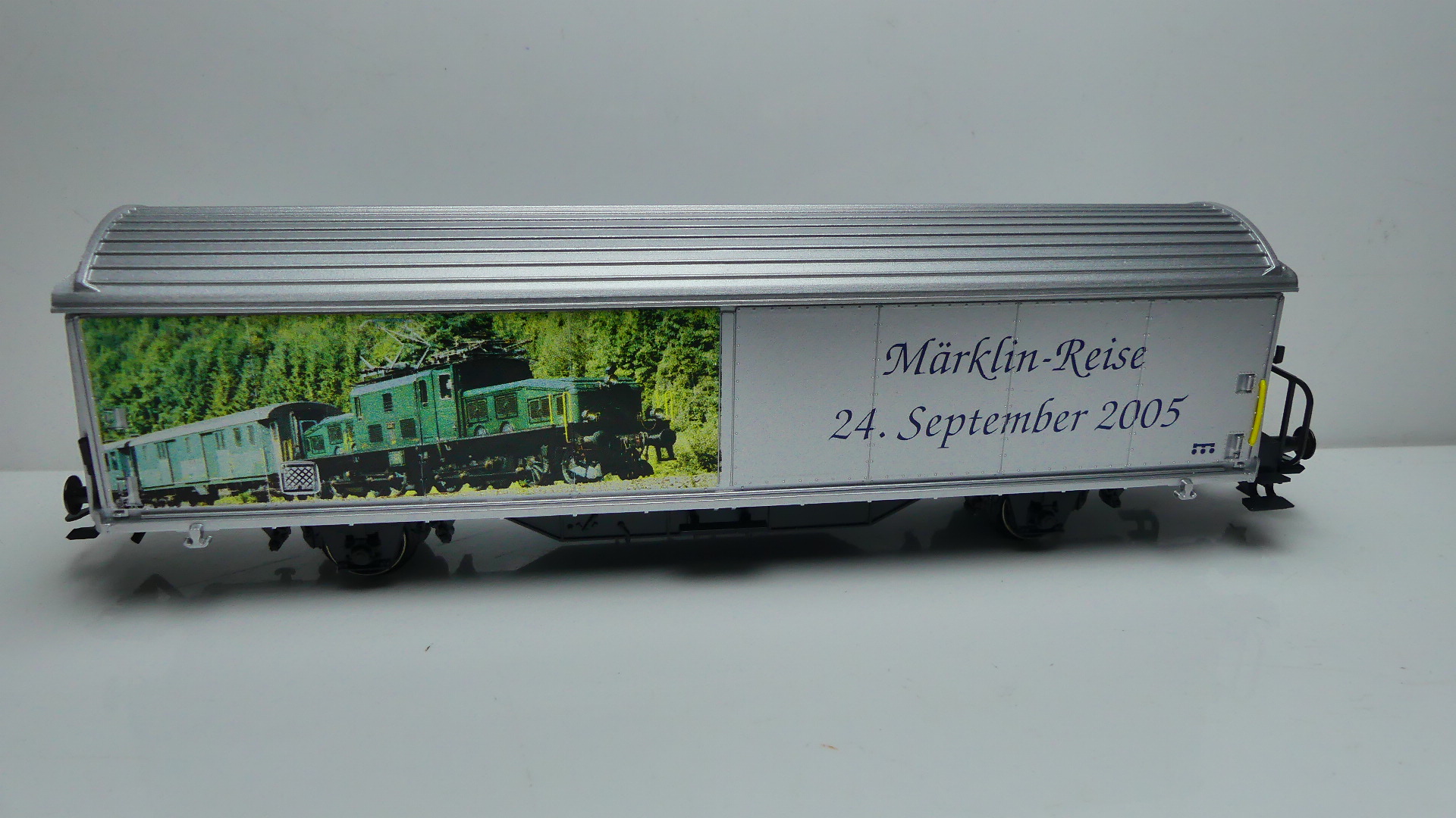 Märklin H0 goederenwagon Schiebewandwagen Märklin-Reise 2005  ovp