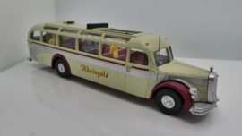 Brekina 1:87 H0  Mercedes Bus D 5000 Rheingold met passagiers