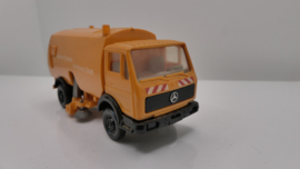 Wiking  1:87 H0 Mercedes Veegwagen met opdruk