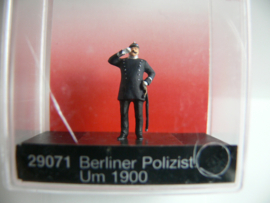 Preiser H0 OVP 29071 Berlijnse  politie agent  +- 1900