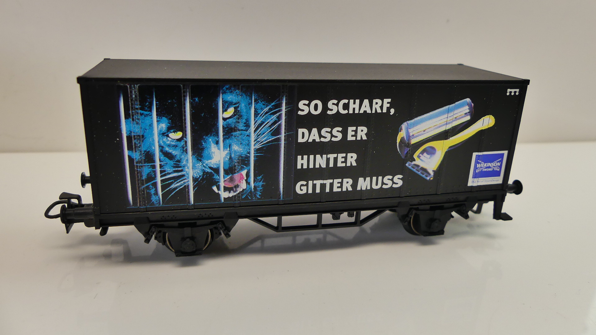 Märklin H0 goederenwagon Containerwagon wilkinson so scharf dass er hinter gitter muss ovp 94093