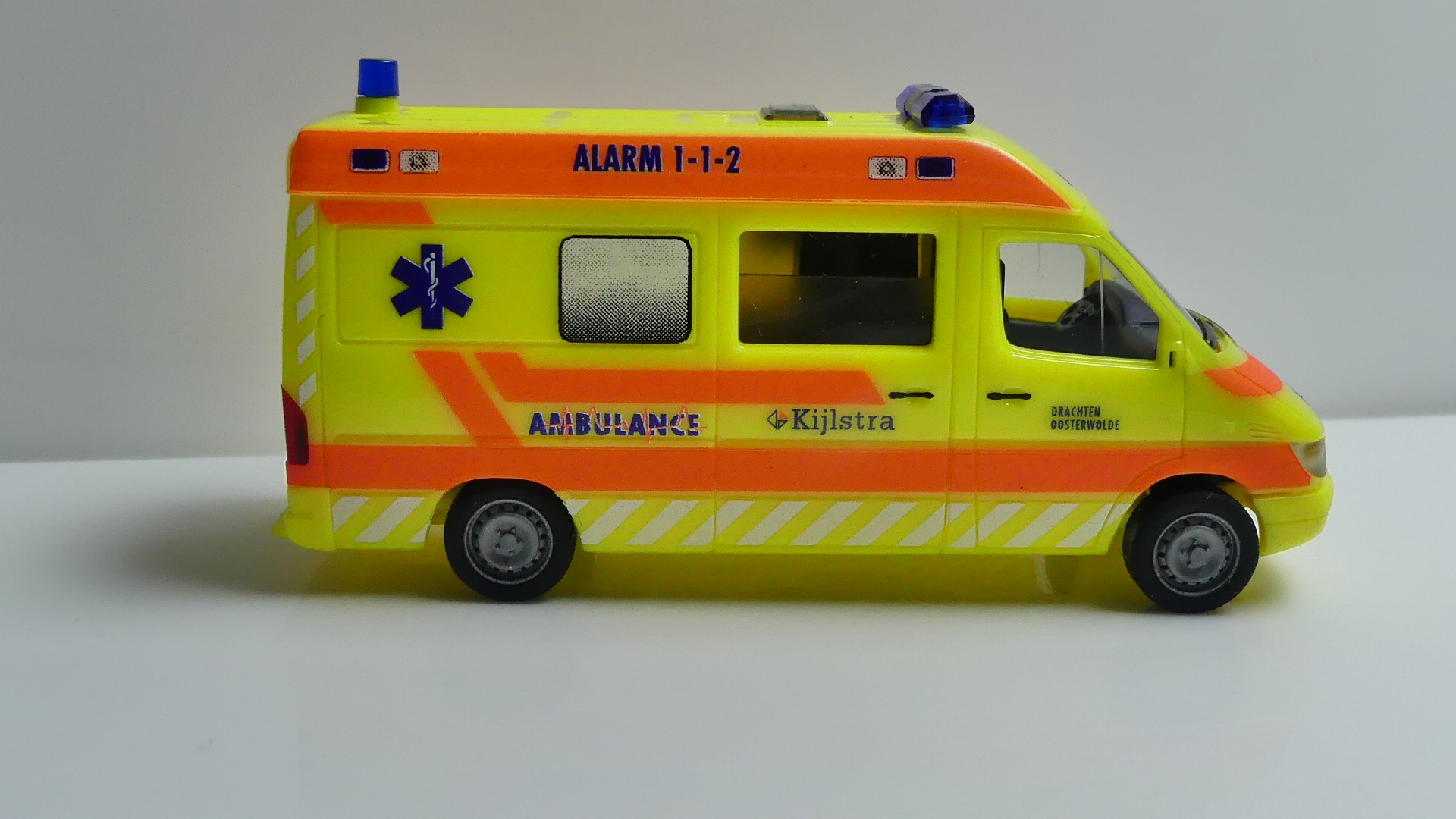 Herpa 1:87 H0 Mercedes Benz Sprinter Ambulance KIJLSTRA Drachten Oosterwolde ZEER Zeldzaam! SAF 200033