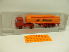 Herpa 1:87  H0  vrachtwagen  Mercedes Benz Bitumina Spedition + Handel SOMO 1987 OVP