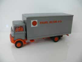 Praline vrachtwagen 1:87 Mercedes Benz Pirard Delsing & Cy