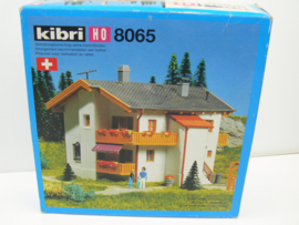 Kibri H0 1:87  zwitsers berghuis Zwitserland  ovp 8065  bouwdoos