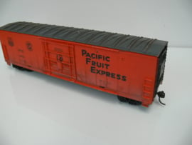 Pemco H0 USA  PFE Pacific Fruit Express Boxcar