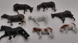 Setje diverse paarden H0 1:87