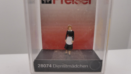 Preiser H0 dienstmeid ovp 28074