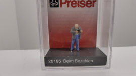Preiser H0 man gaat betalen ovp 28195
