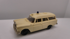 Brekina H0 1:87 Mercedes 190 ambulance / politie
