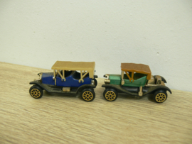 2x Oldtimer 301 + 304 made in China +- 1:80