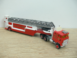 Majorette Vrachtwagen Mack? USA Truck Fire department District 2 ladderwagen