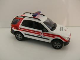 Busch 1:87  Mercedes Benz M klasse Ambulance Bludenz Oostenrijk ovp 48516