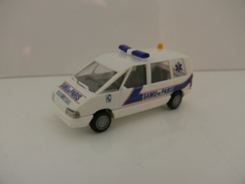 Busch 1:87 Renault Espace Ambulance SAMU de Paris Frankrijk ovp 45528