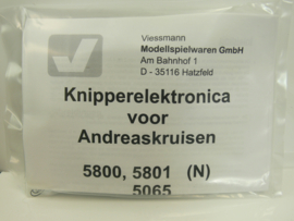 Viessmann  HO  Bouwpakket  Andreaskruisen Met knipperelektronica 5065