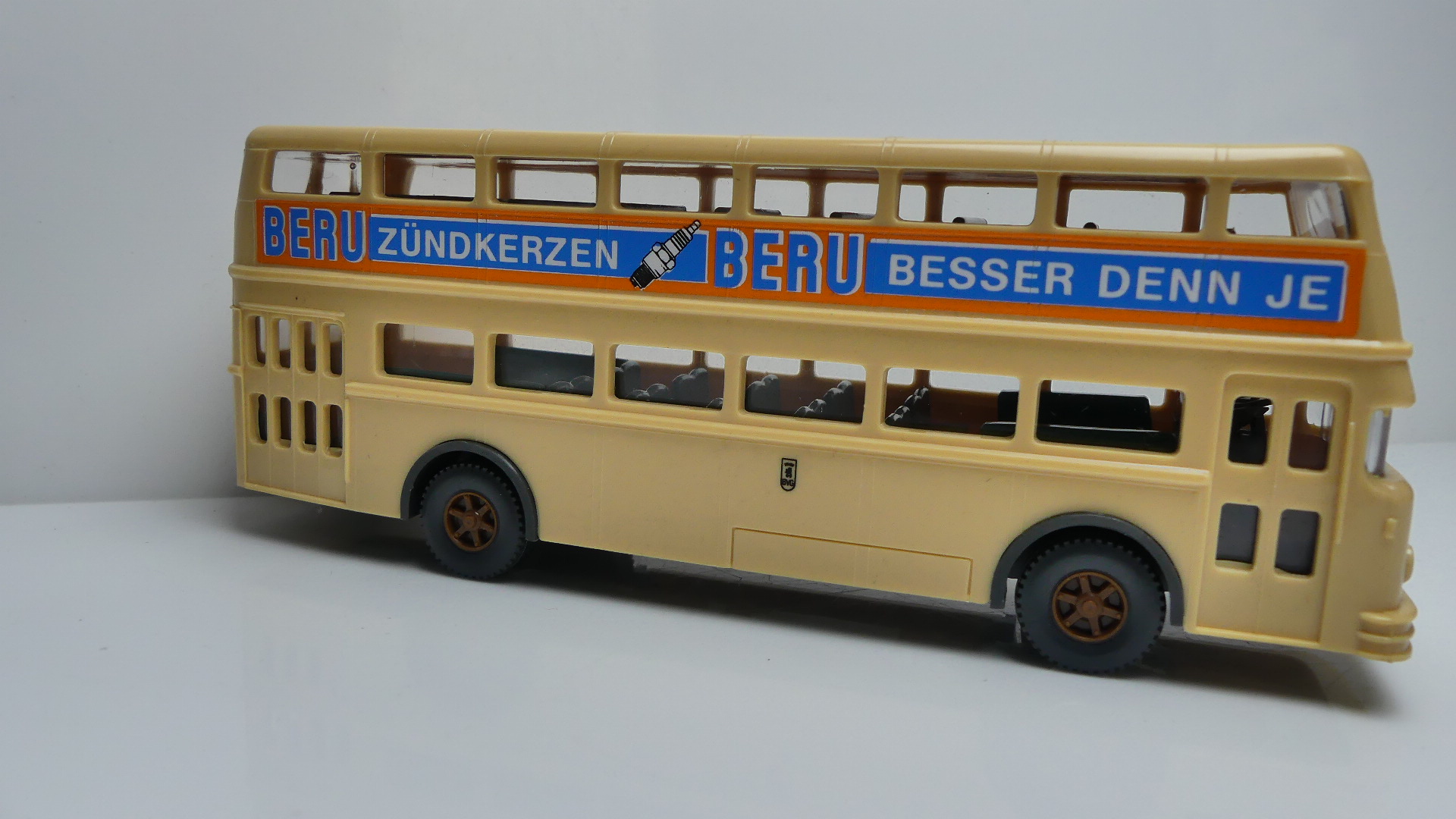 Wiking 1:87 H0 bus stadsbus Büssing D2U Beru Zündkerzen ovp 720/129