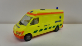 Herpa 1:87 HO Mercedes Benz Ambulance 112