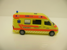 Herpa 1:87  ZEER EXCLUSIEF !! Mercedes Benz  ambulance Kijlstra Drachten Oosterwolde SAF ovp 200033